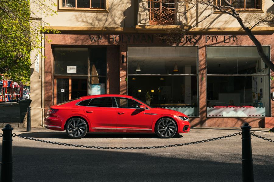  Volkswagen Arteon 4Motion R-Line 2017 года  (AU) (фото 34 из 40)